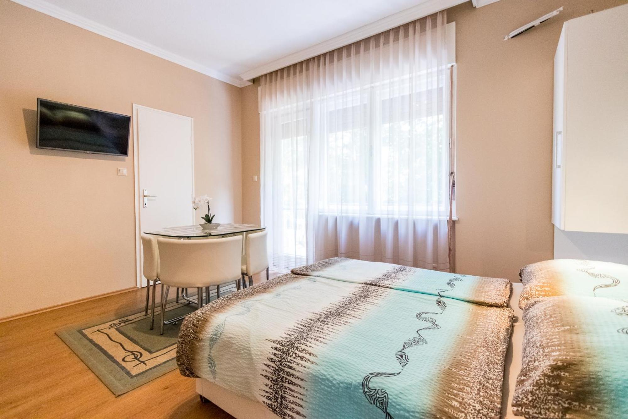 Lara Apartments Siofok Exterior photo