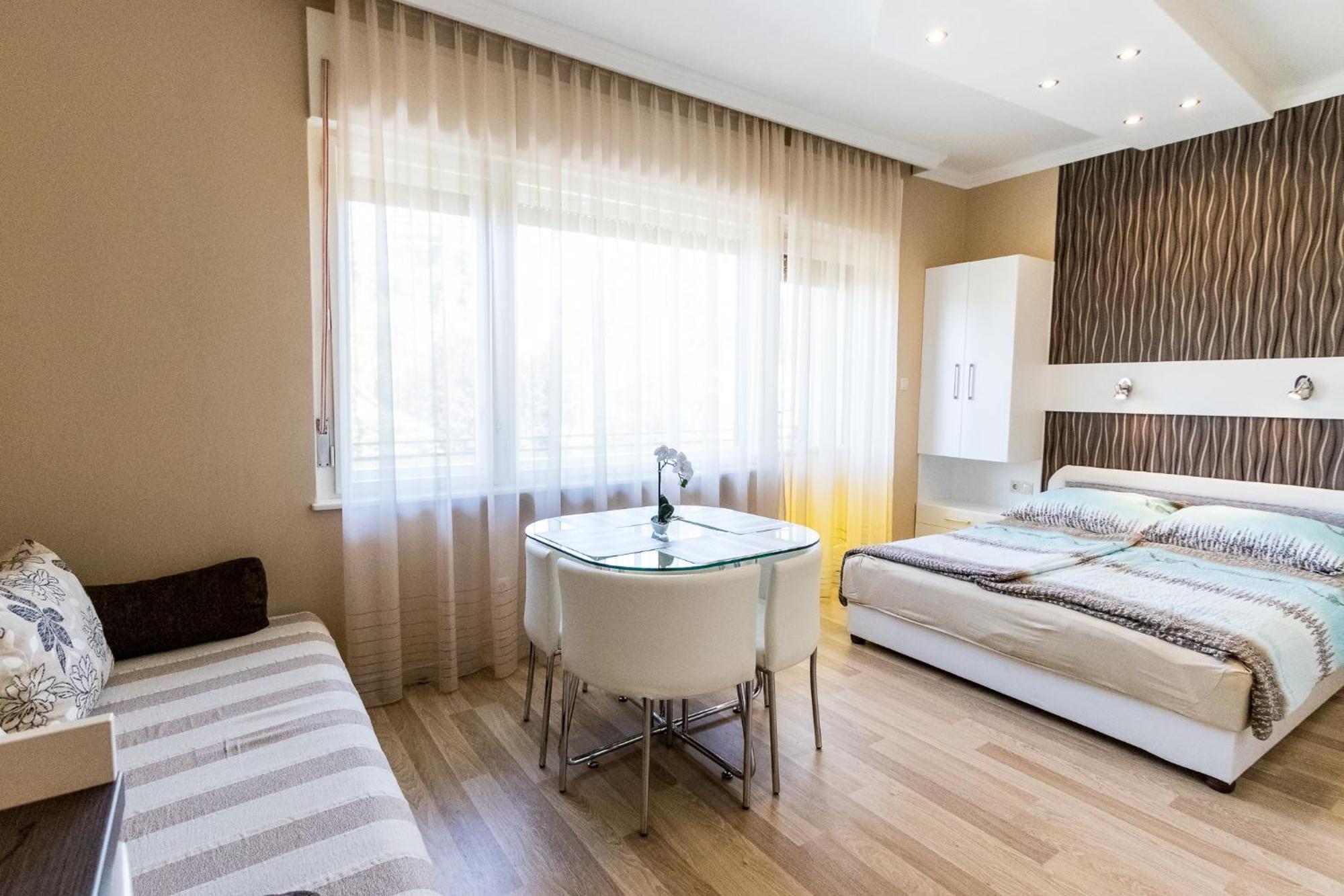 Lara Apartments Siofok Exterior photo