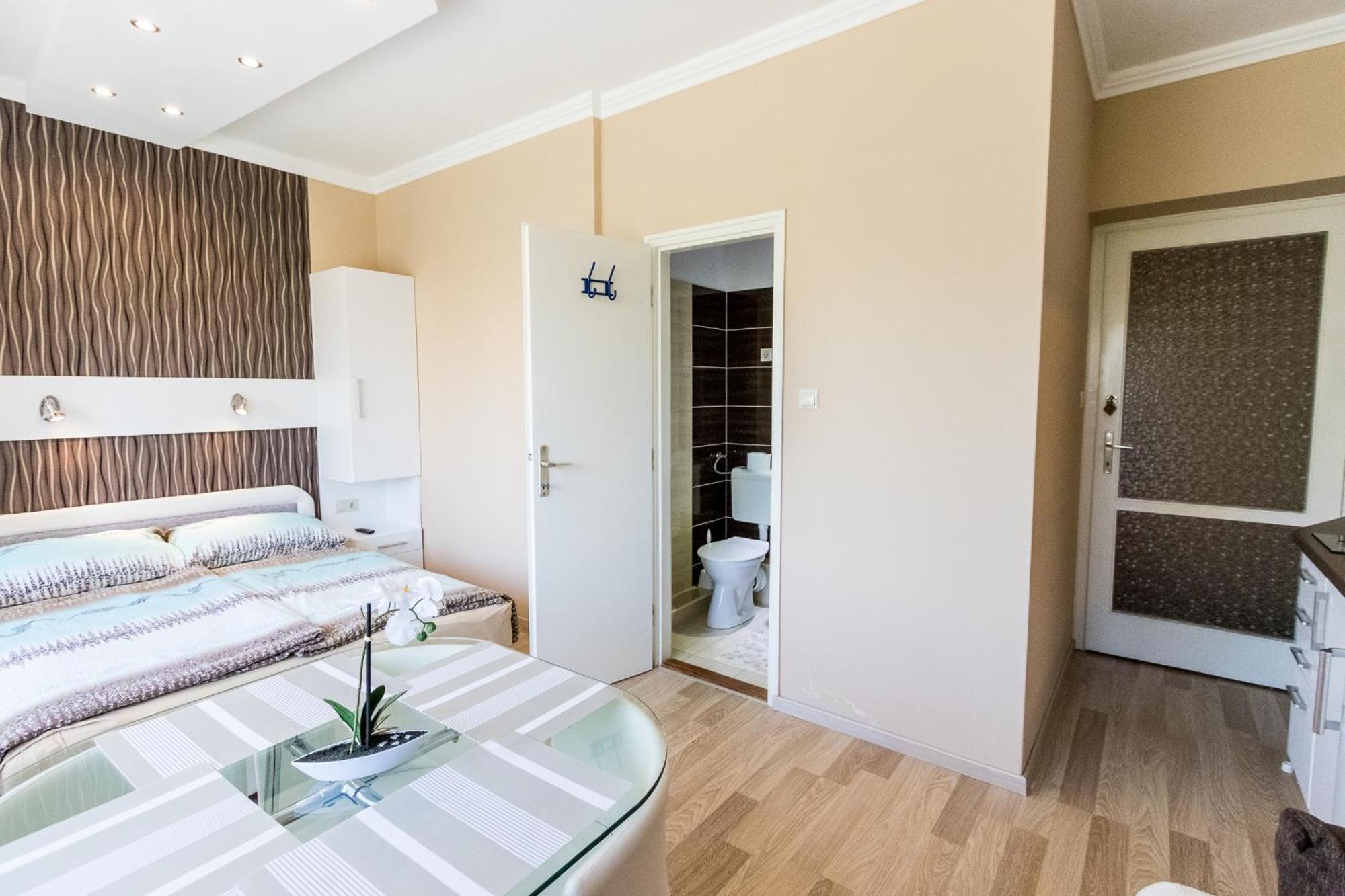 Lara Apartments Siofok Exterior photo