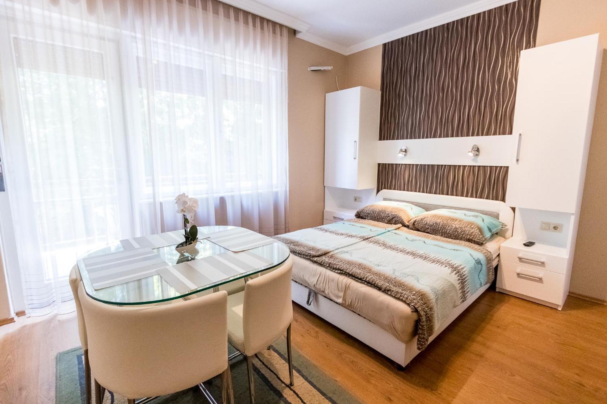 Lara Apartments Siofok Exterior photo